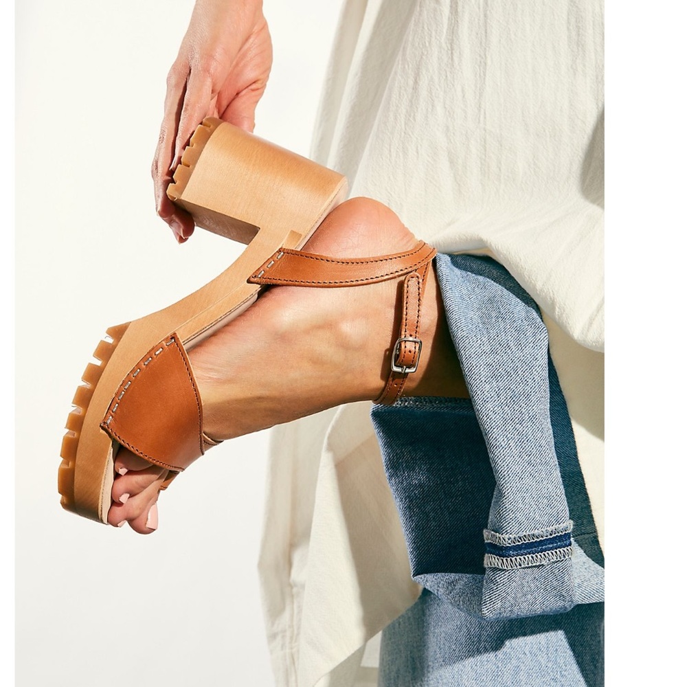 Swedish Hasbeens Heidi Toe Strap Clog